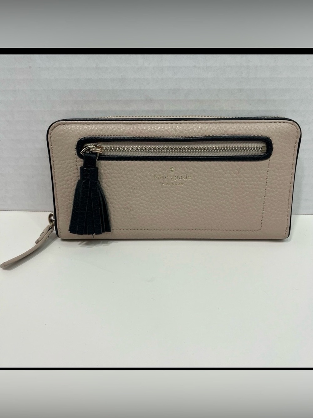 KATE SPADE Chester street Nada Leather wallet with tassel black and cream/beige